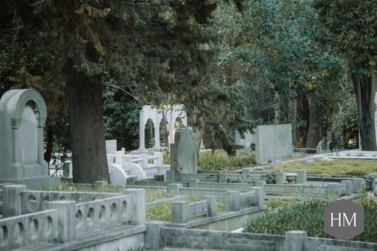 What's the Difference Between a Headstone, Gravestone and Tombstone